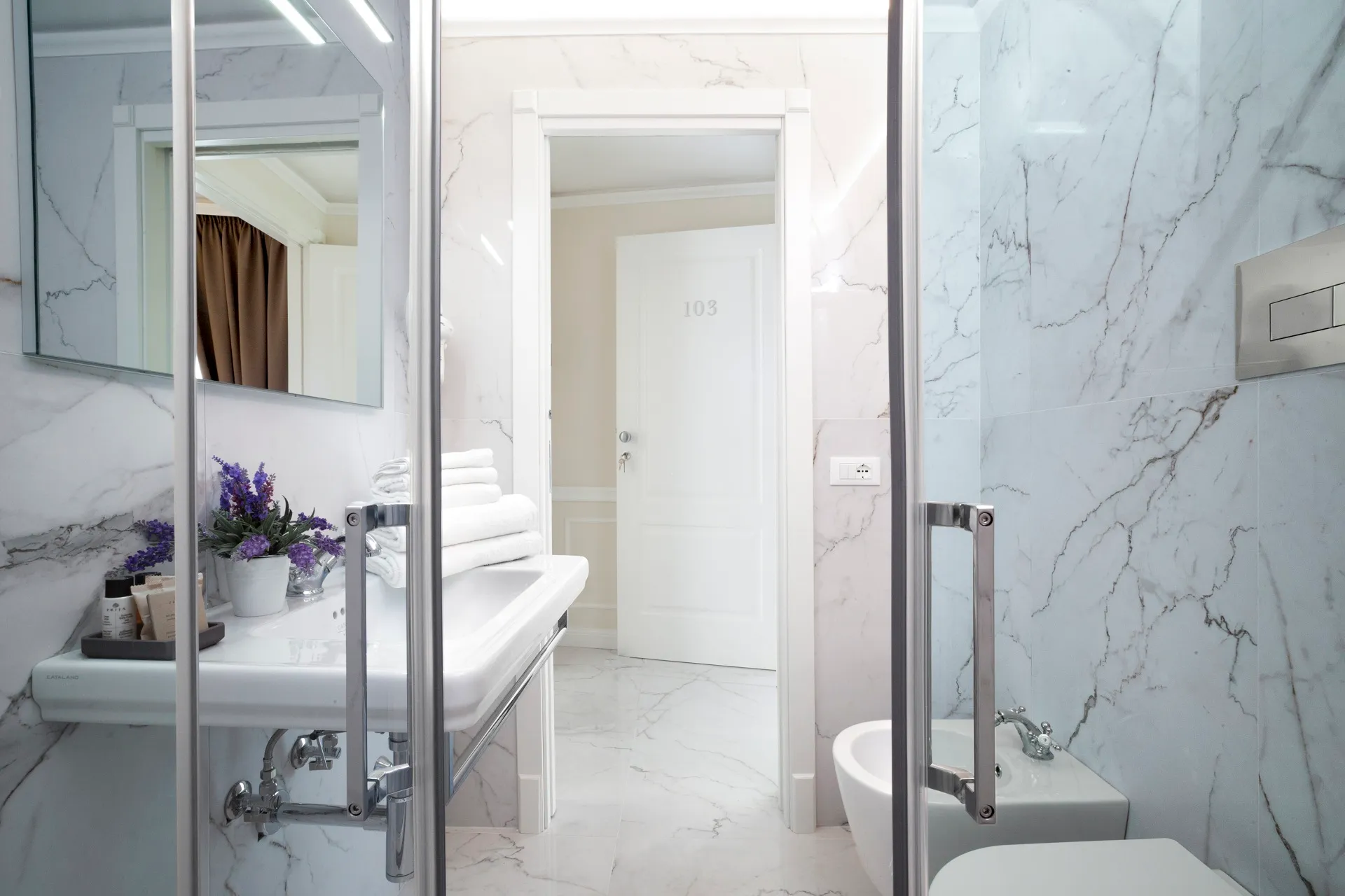 La Fontanina Suites-10